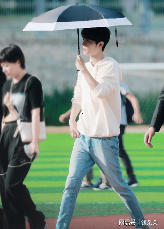 娱乐吃瓜爆料赵丽颖林更新,娱乐圈新恋情曝光？  第2张