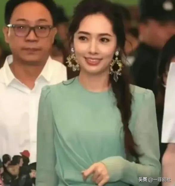 最新娱乐圈明星吃瓜事件,明星隐私曝光，网友热议不断