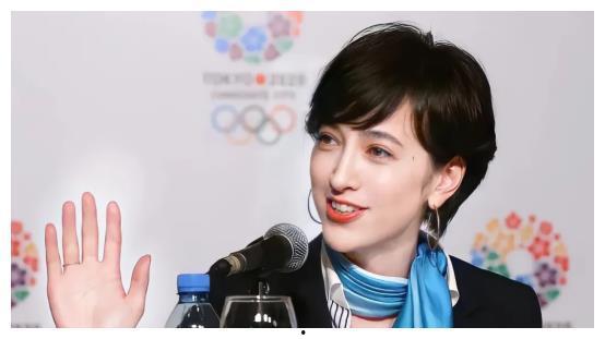 娱乐圈吃瓜男歌手是谁,揭秘神秘“瓜王”身份  第3张